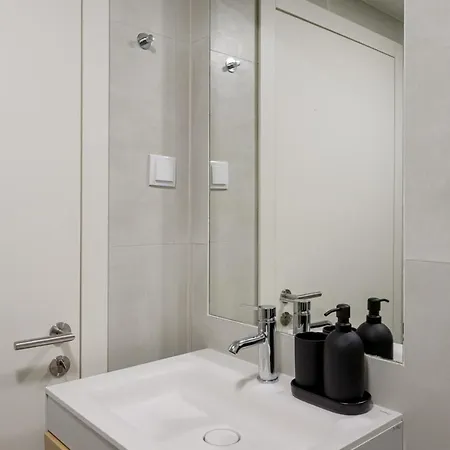 Daire The Travelers Terrace, 2br In Belem *
