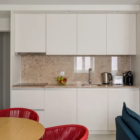 The Travelers Terrace, 2br In Apartment *