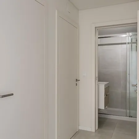 Apartment The Travelers Terrace, 2br In